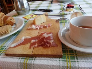 Breakfast a Ollomont